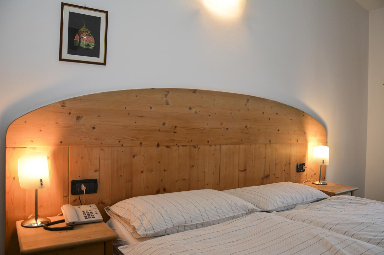 Albergo Mezzolago Dış mekan fotoğraf