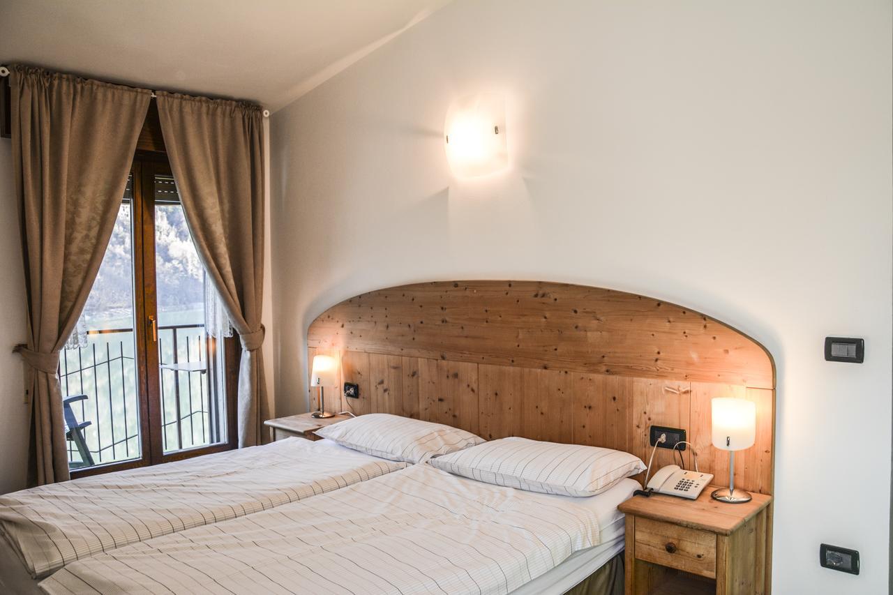 Albergo Mezzolago Dış mekan fotoğraf